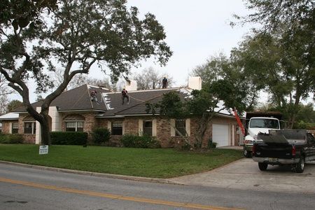 Residential roofing services in Orlando, FL