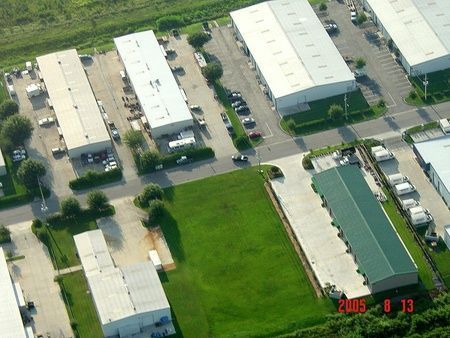 Flat roofing for commercial buildings in Orlando, FL